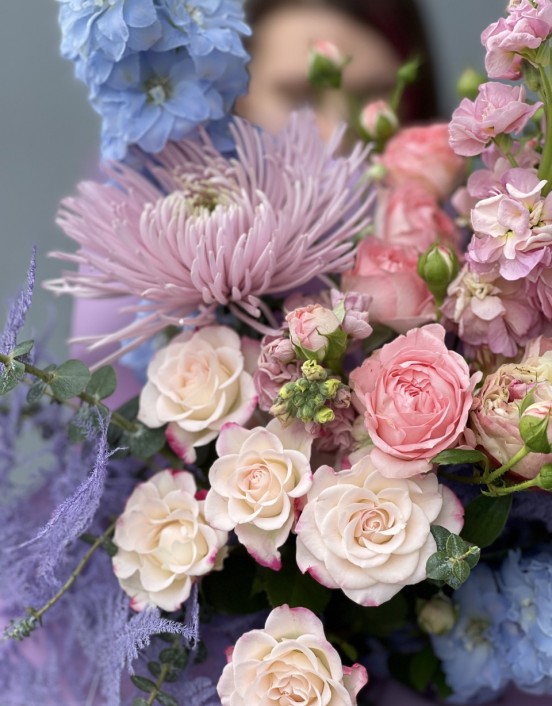 GĖLIŲ PUOKŠTĖ CUKRAUS VATA